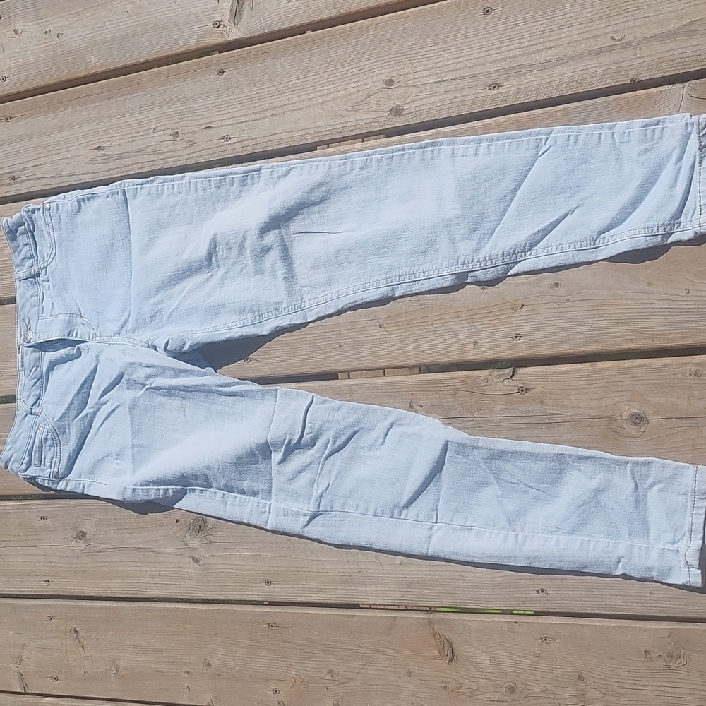 Light wash jeans